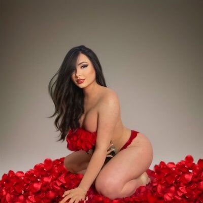 SaraFerreira Stripchat Striptease Latin  Hot Girl Cam 