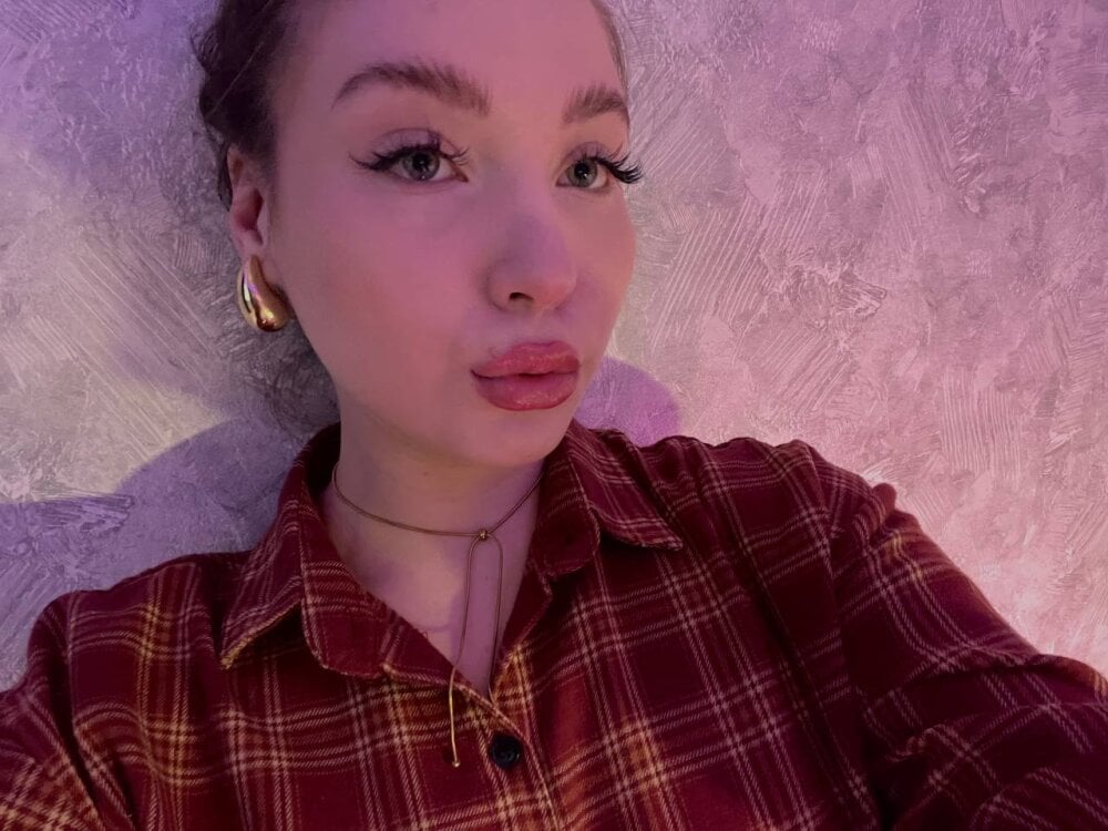 kristynschwerin from stripchat