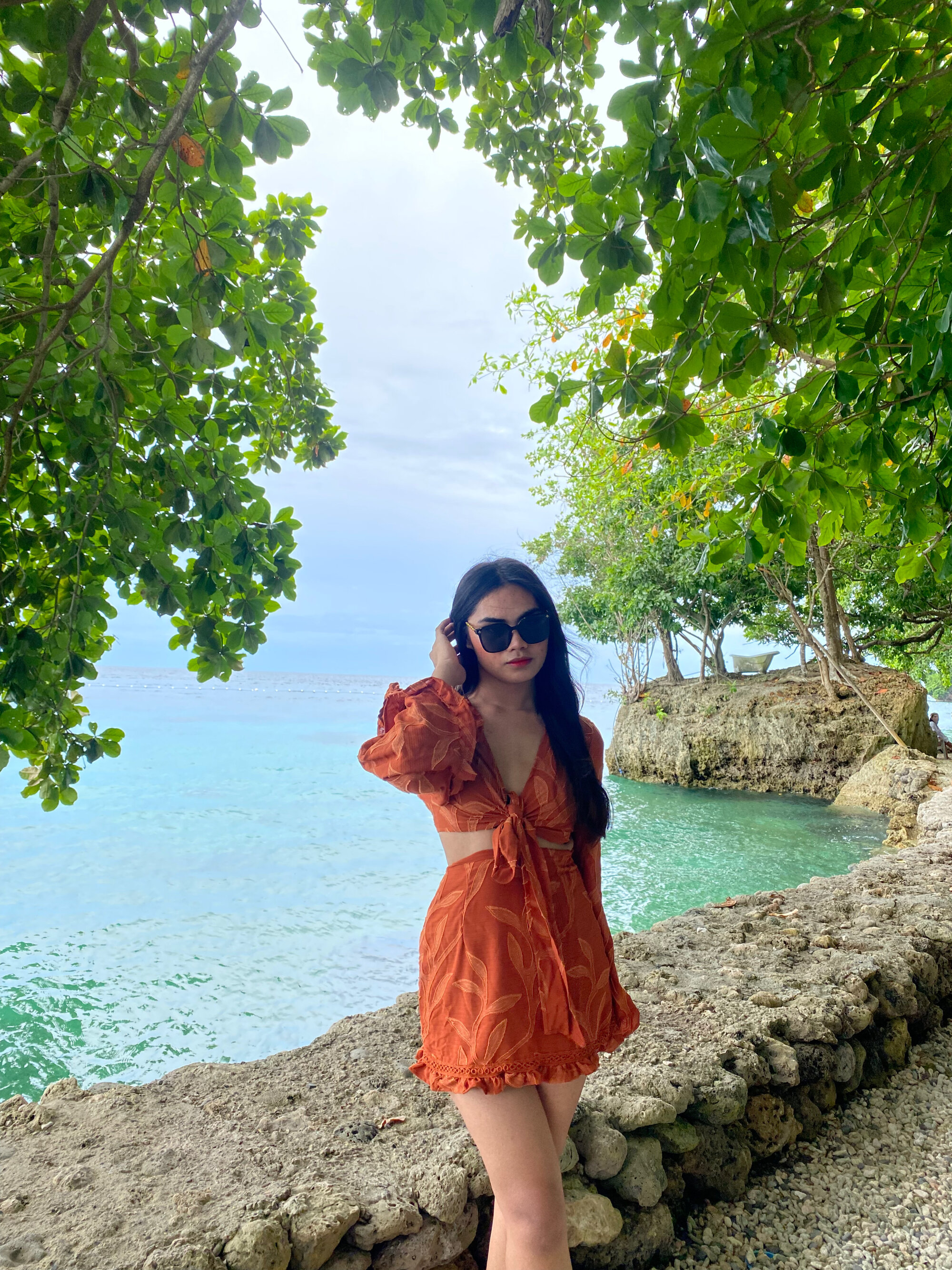 Thea_hugecock69