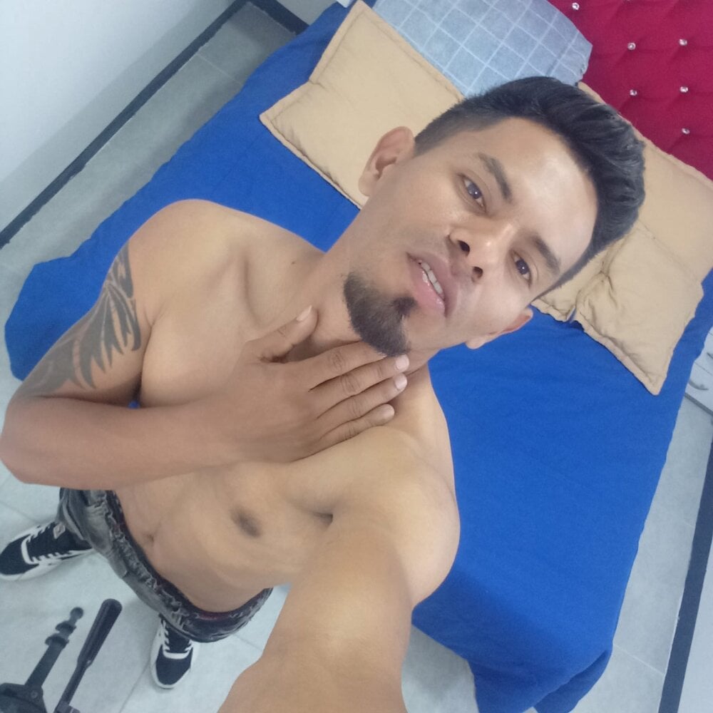 AdamWarner32