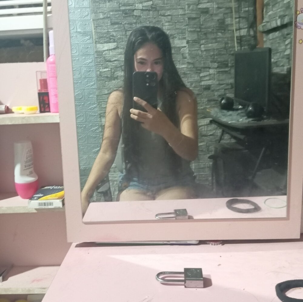 heaven4uxx from stripchat