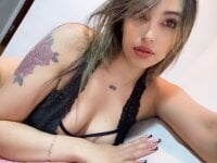 sofia_pooll's webcam live show