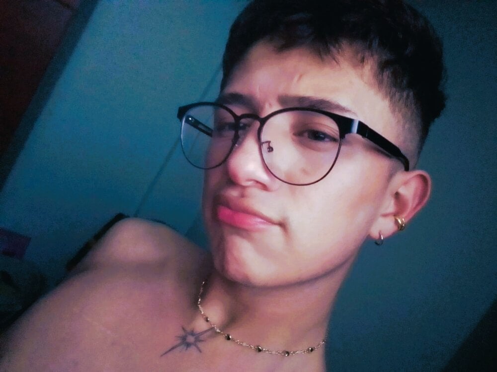 EthanCross_ profile