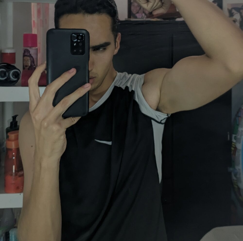 dylanvalen from stripchat