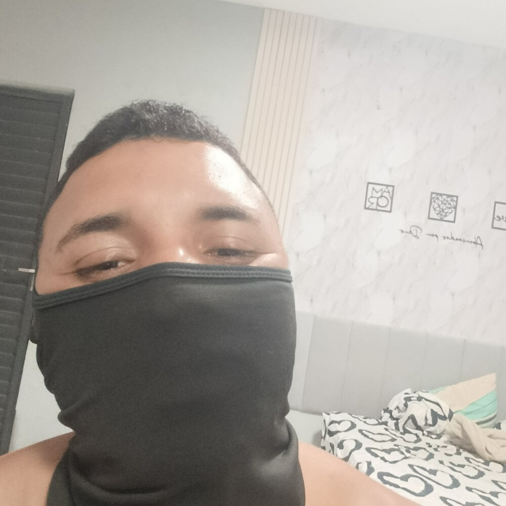 Mpauzudo18's Offline XXX Chat