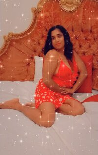 Spicy_indian9's Offline Chat Room