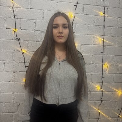 CrissyKales on StripChat