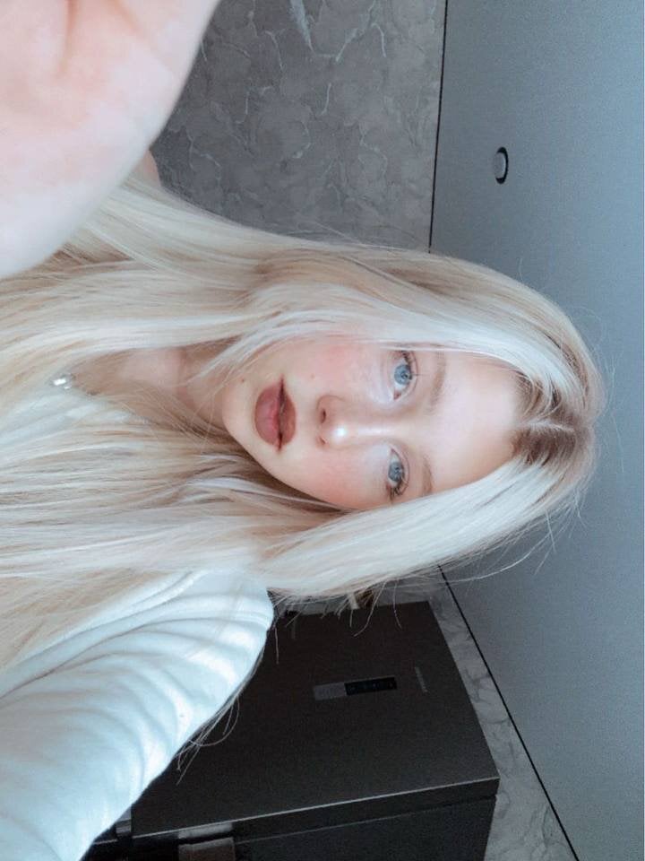 free6cams.com midnightlily_ livesex profile in somewhere-in-the-southern-hemisphere cams