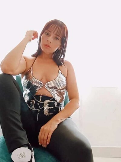 adara_rouxxx 🍠 live sex webcam