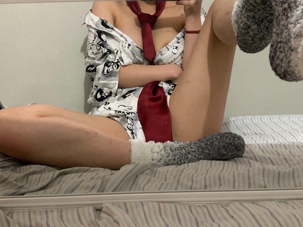 AikoStar live cam model at StripChat