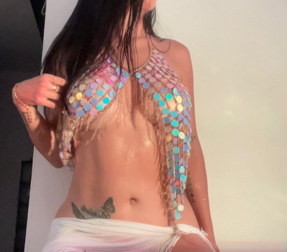 sweetferss Adlı Modelin Çevrimdışı XXX Sohbeti