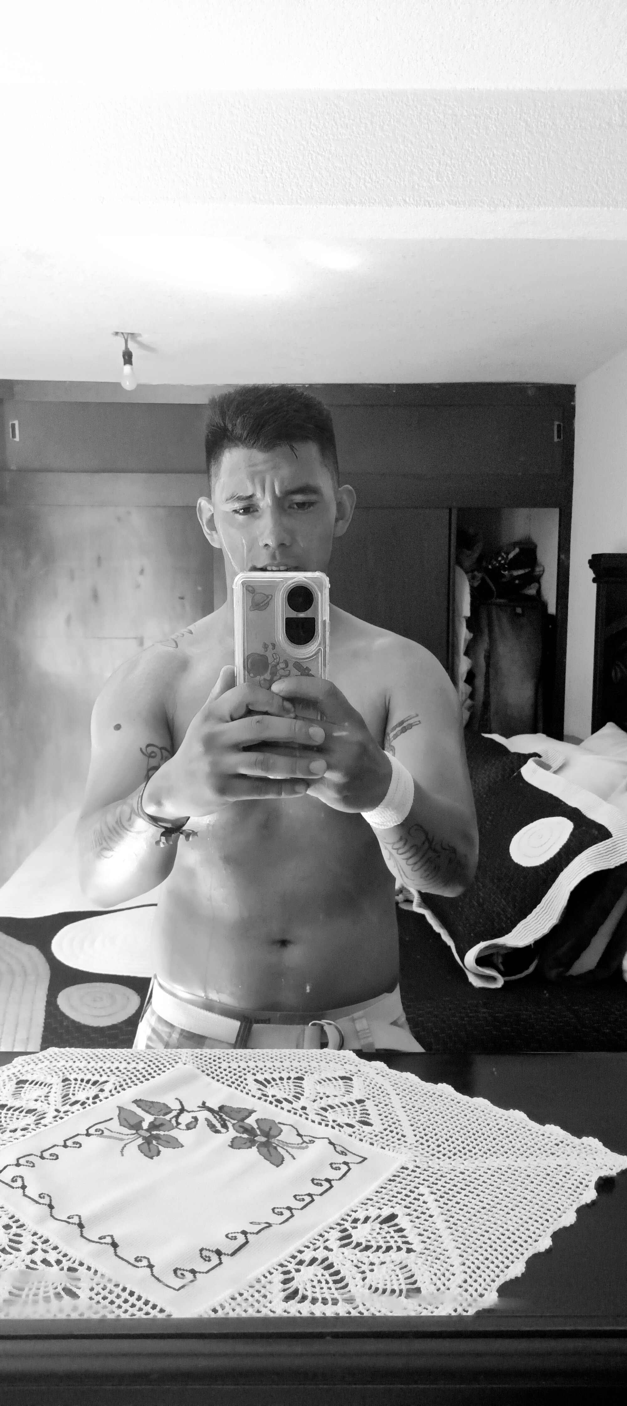 Javierhot666 live webcam