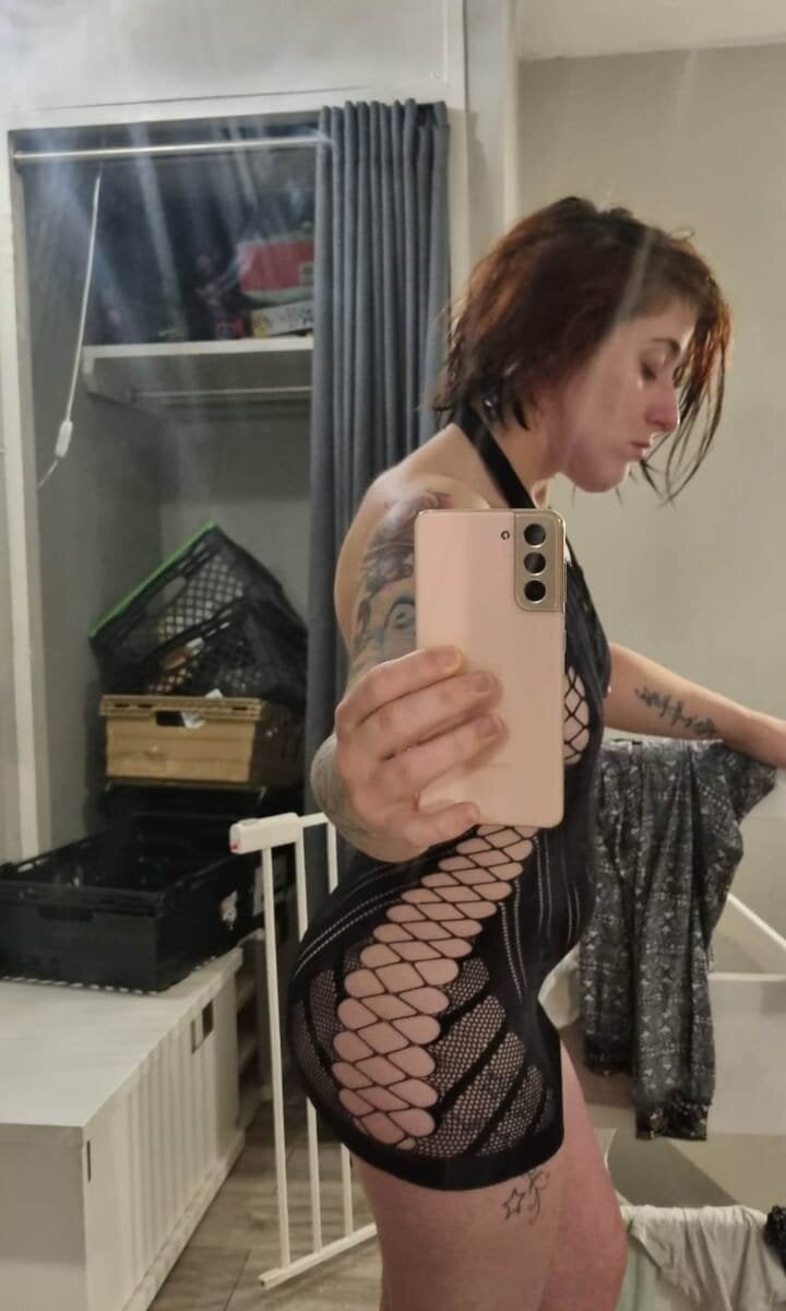 livestrip-joy.com tiara_xox livesex profile in below-your-cock-with-my-mouth-wide-open cams