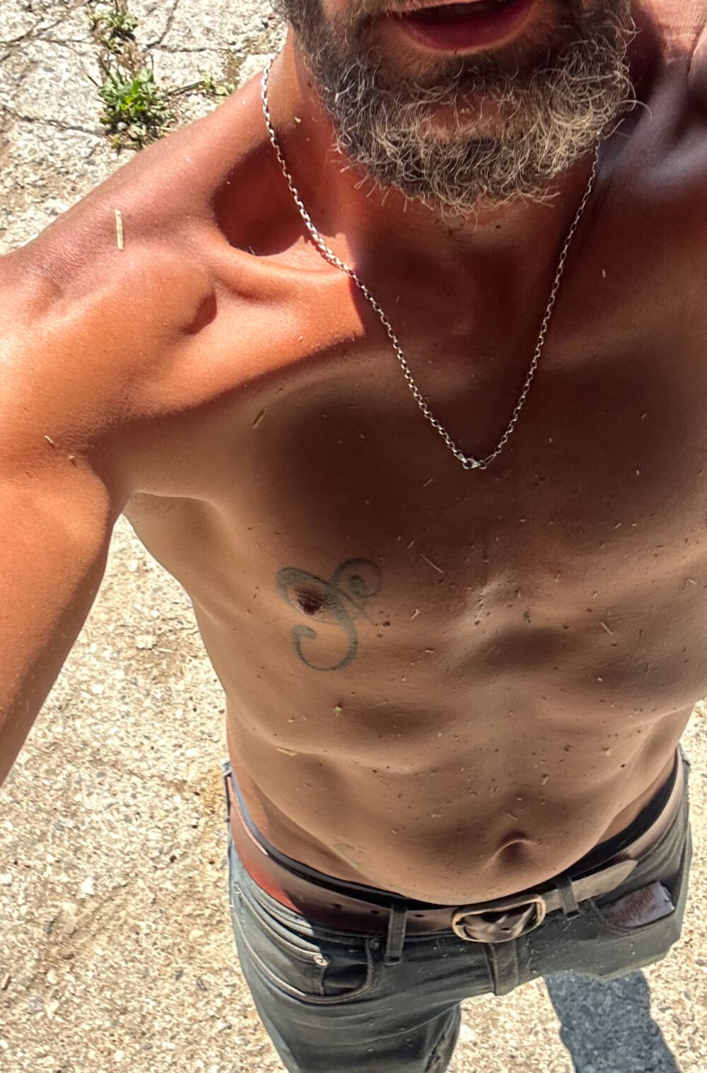 Offline XXX chat modela _madbull_