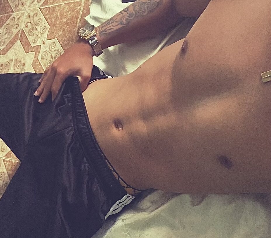 aron_sack from stripchat