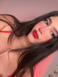 VictoriaCas_'s Offline Chat Room