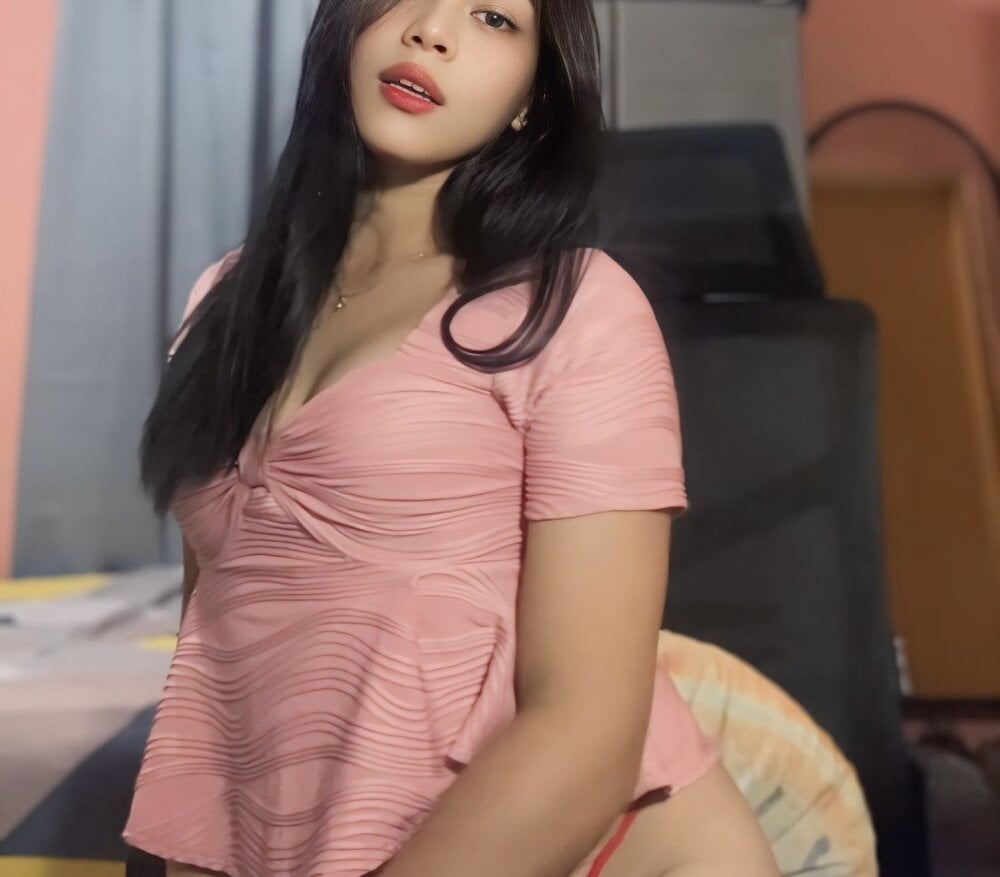 asiannaughtyangel from stripchat