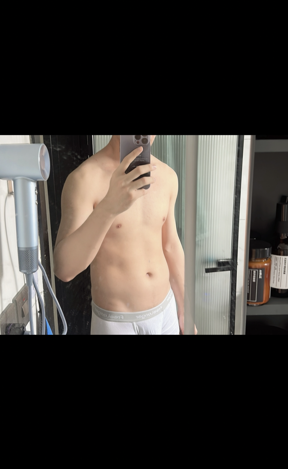 Ricko-boy1's Offline XXX Chat