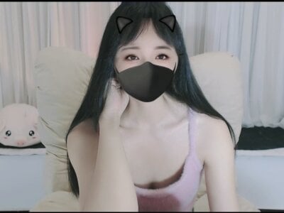 XinXin-ya Live Cam and Profile on UnifiedCams