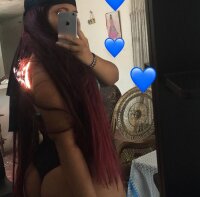 epic_girlhot's Offline Chat Room