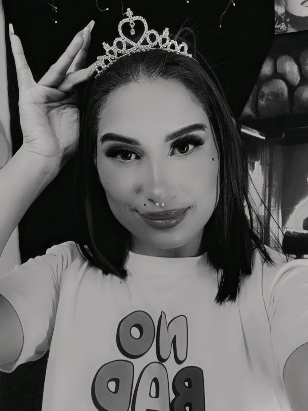 Paulette_sexylatin's Offline Chat Room