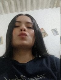 Angee_bli offline chatrum