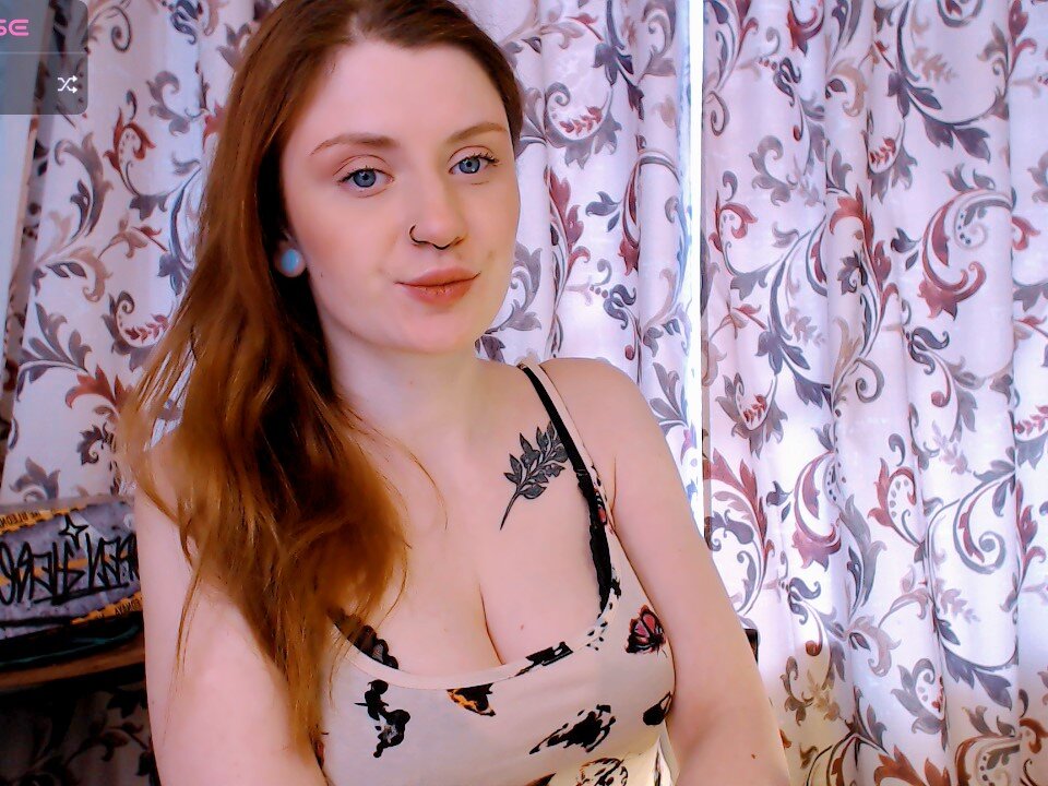 Live sex webcam photo for MarySweetness #289991443