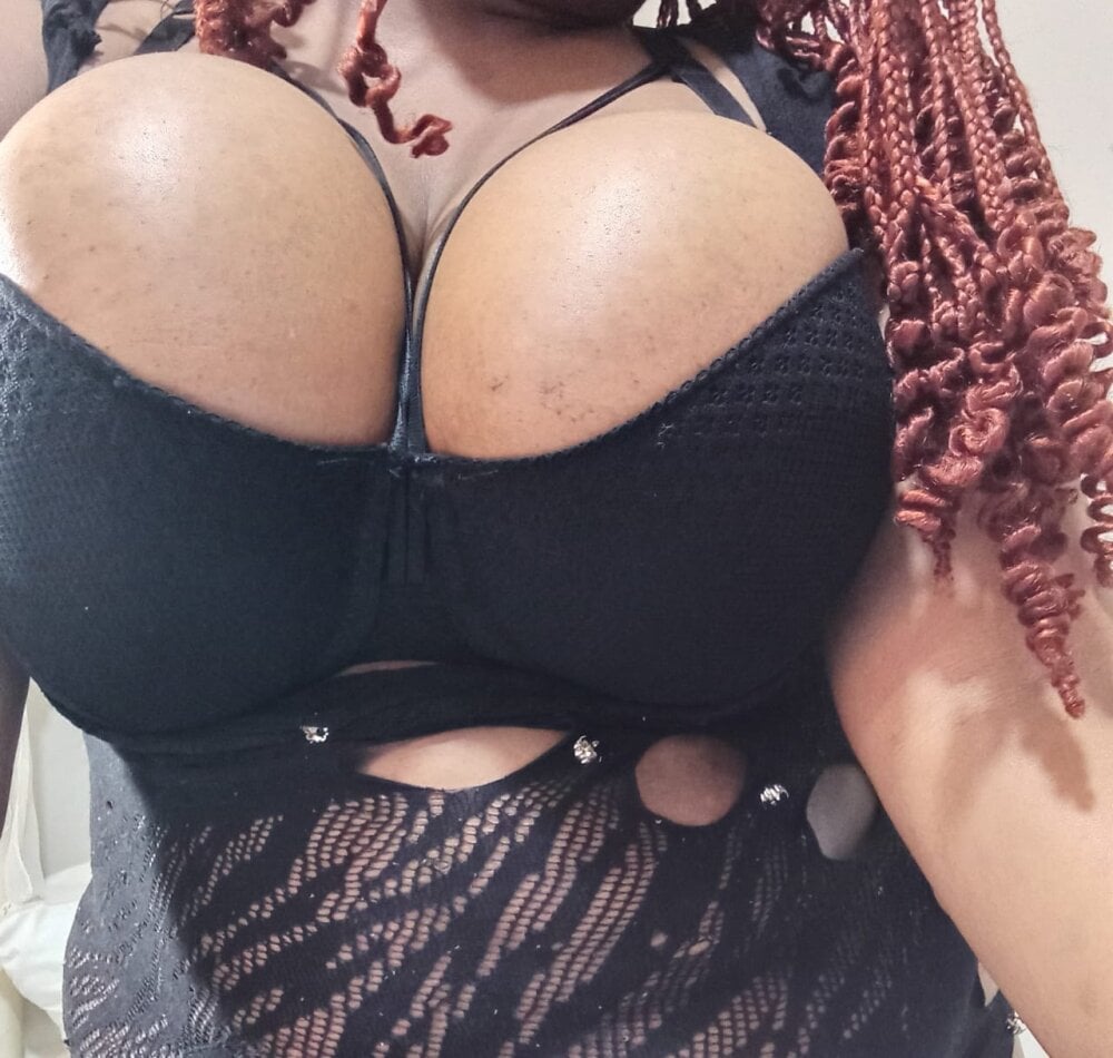 ebonybigboobsxxx webcam profile - Turkish