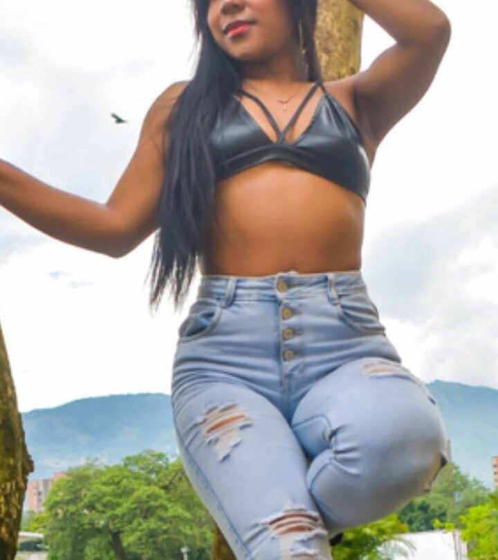 Live sex webcam photo for daphne__stone1 #289533565