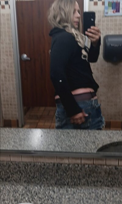 LittleblondeTS Avatar