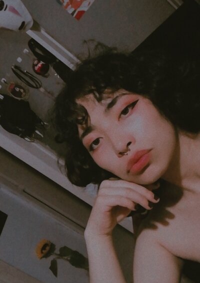 NinaYellow Live Cam on StripChat