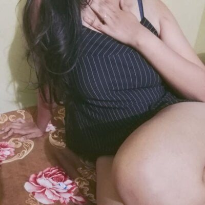 Sexy_DarloSiya - topless indian