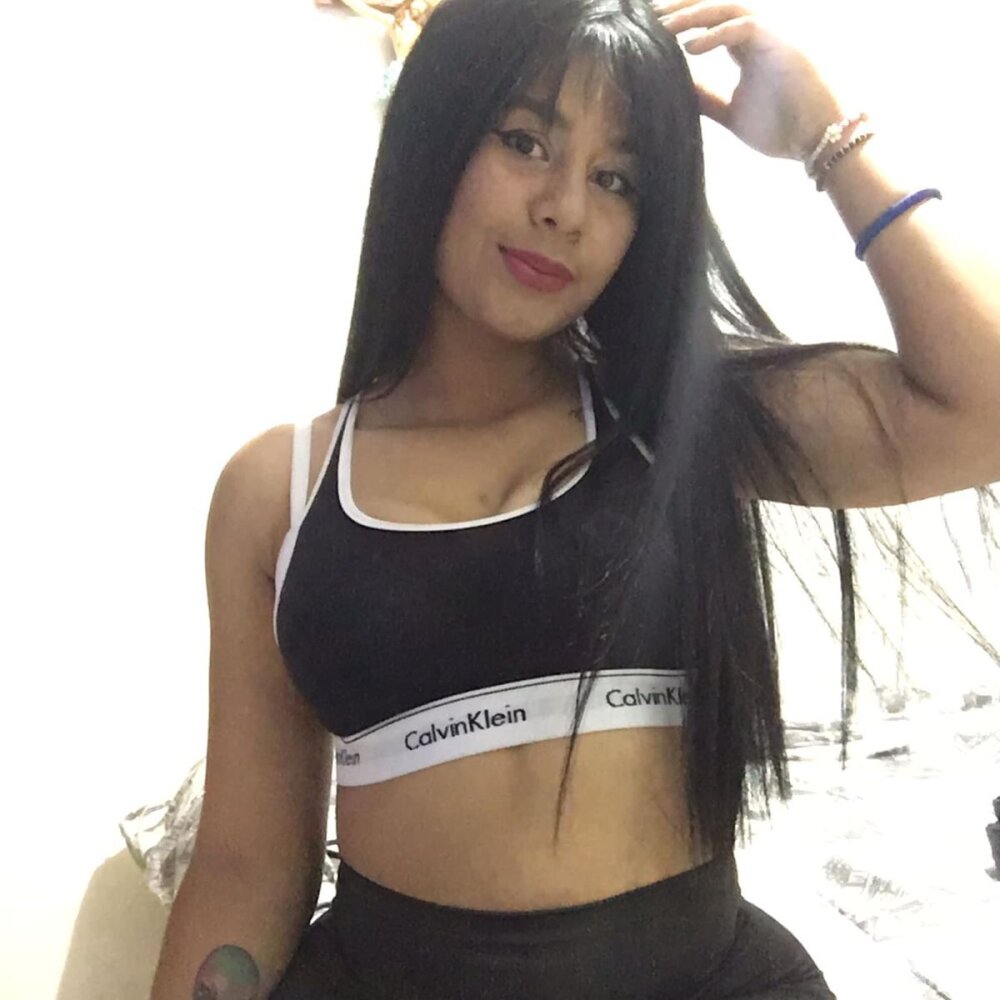 ValeriaLino бесплатное вебкам шоу и XXX чат | xHamsterLive