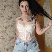 Lola_Hale