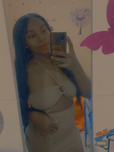 LuxyStarr