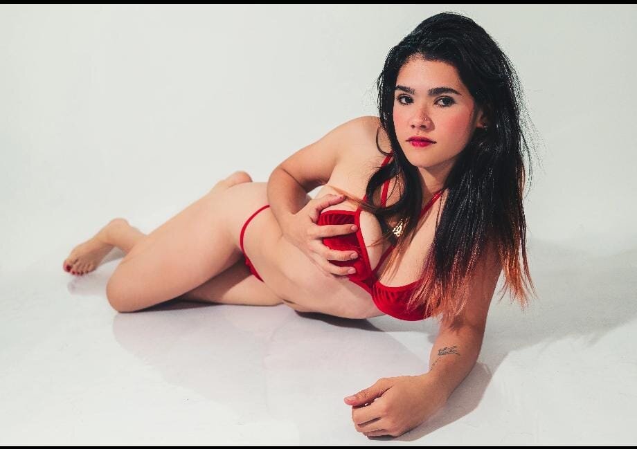 Alizza_Queen