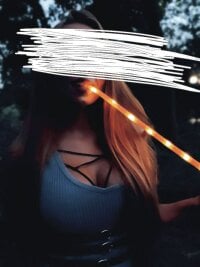Ann_Tavia's Offline Chat Room