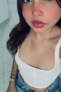 samantha_petite72's webcam live show