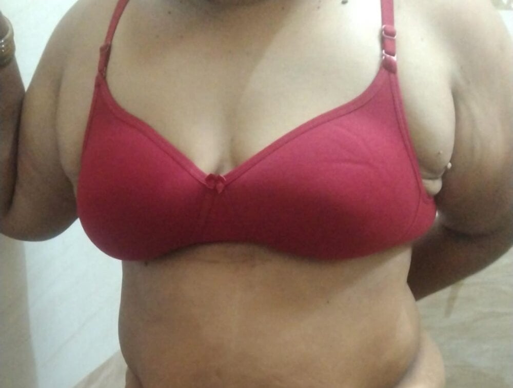 TAMIL_ELAKKIYA profile