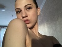 Ilussionmoon's webcam live show