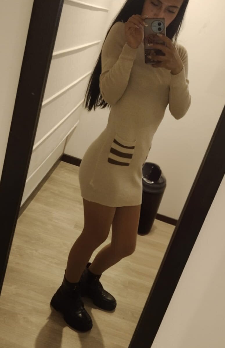 stripchat abby1_b_ webcam profile pic via sleekcams.com