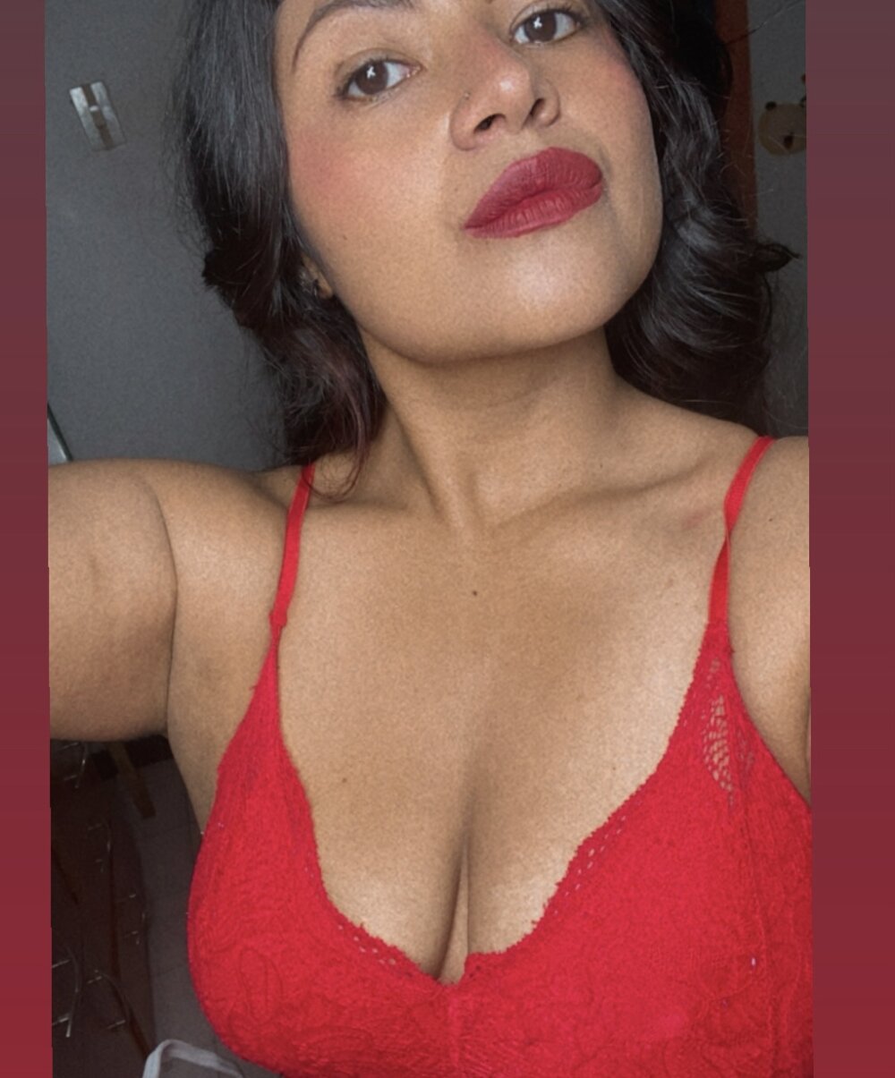 cristallbenetth's Offline XXX Chat