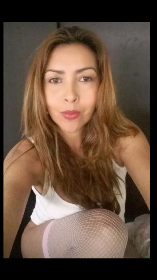 Monique_kiss