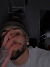 alexplay_'s Offline Chat Room