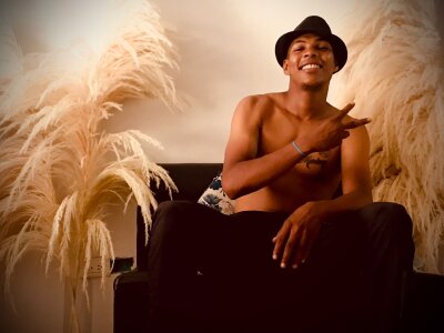 j-dahel from stripchat
