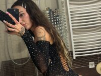 janinakhalifa's Offline XXX Chat