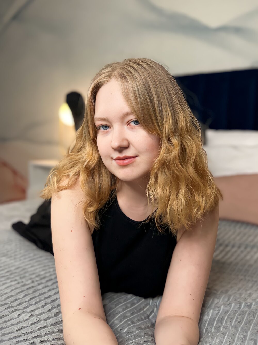 mollyaltman-webcam-model-profile-xhamsterlive