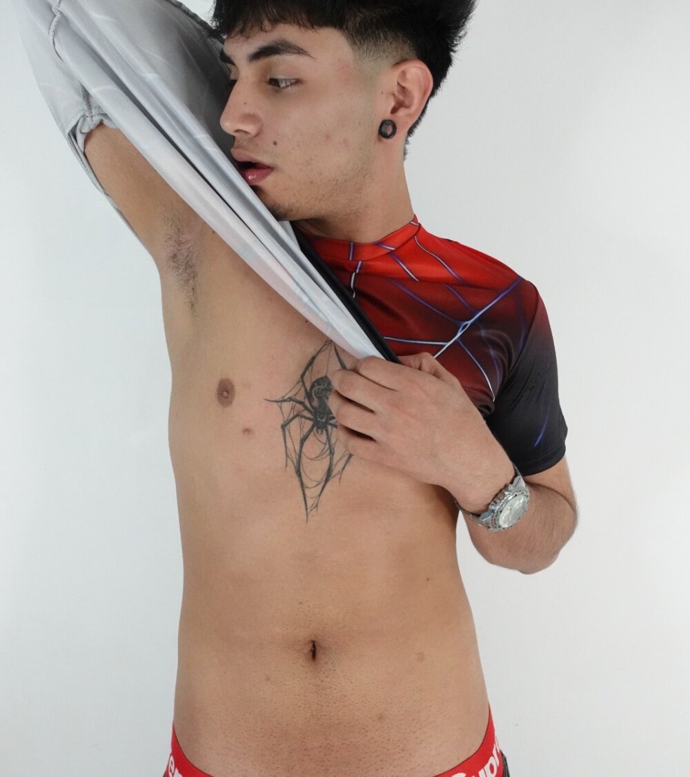 liam_ruiz_ from stripchat