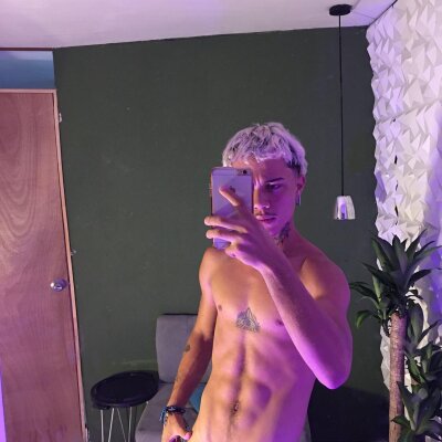 apolo_fire_ from stripchat