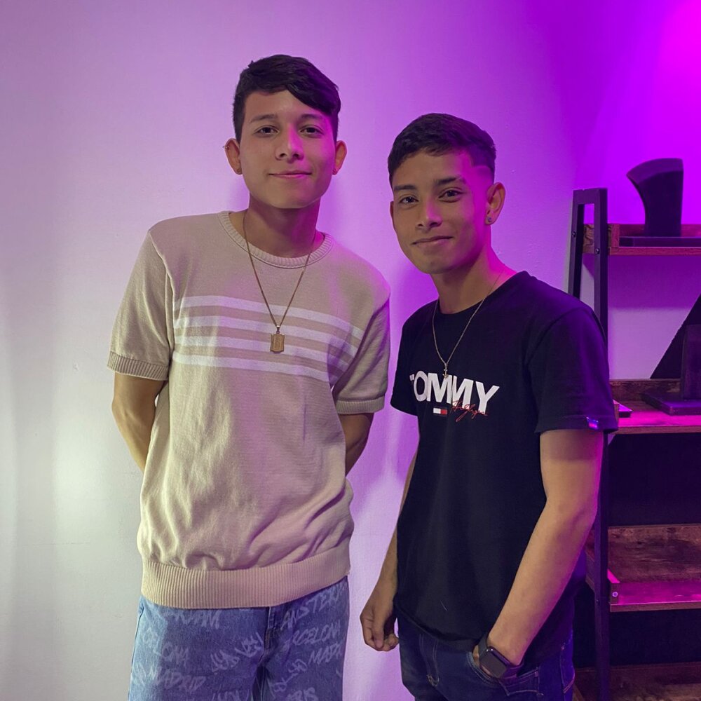 jacob-and-tyler-webcam-model-profile-xhamsterlive